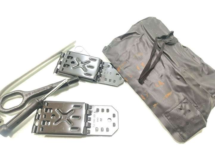 Audi Q5 (2008 - 2012)  7L0860321A Комплект инструментов