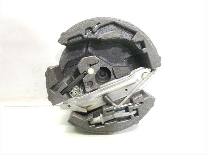 Audi A6 (2001 - 2004)  4B5012109 Комплект инструментов