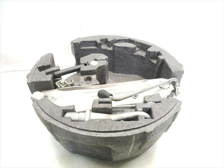 Audi A6 (2001 - 2004)  4B5012109 Комплект инструментов
