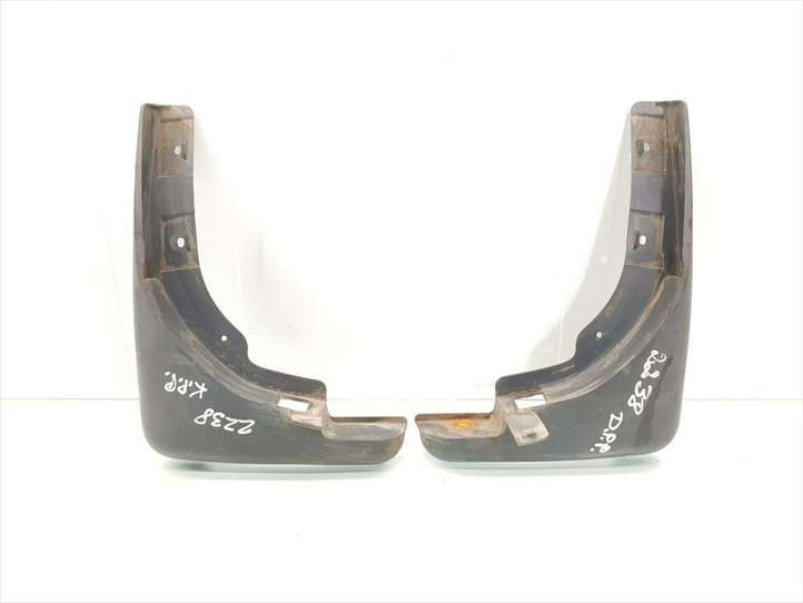 Nissan X-Trail T30 (2001 - 2007)  63855-8H300 Передний брызговик