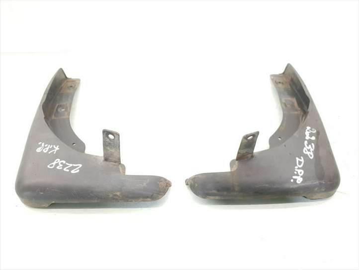 Nissan X-Trail T30 (2001 - 2007)  63855-8H300 Передний брызговик