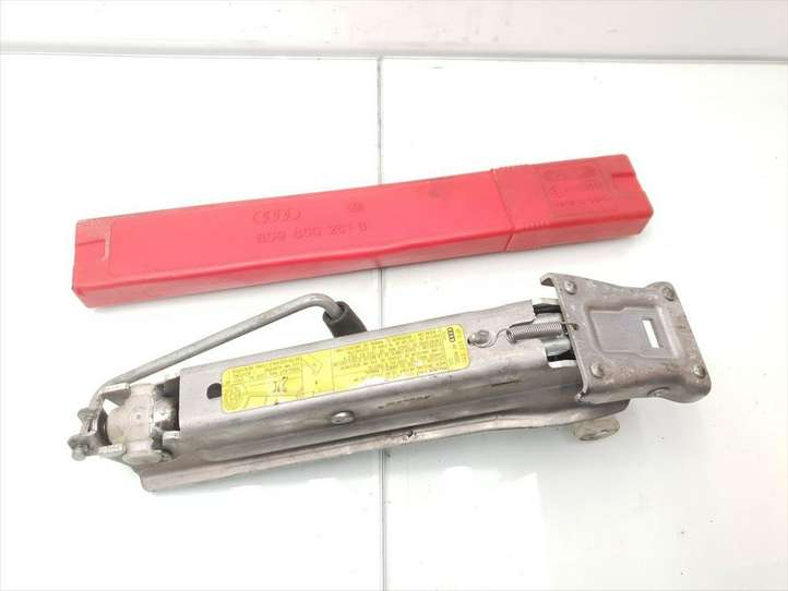 Audi A6 (2001 - 2004)  4F0011031 Домкрат (данкрат)