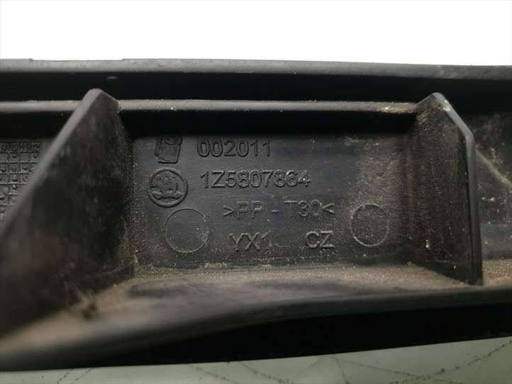 Skoda Octavia Mk2 (1Z) (2004 - 2013)  1Z5807864  Держатель заднего бампера (кронштейн)
