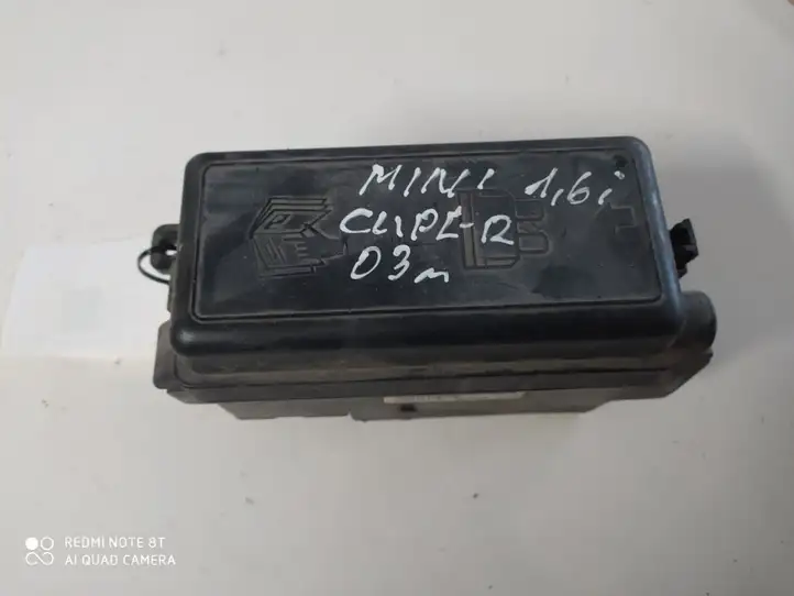 Mini One Cooper R50-53 (2000 - 2012) 162737230603 Блок предохранителей — фото 2