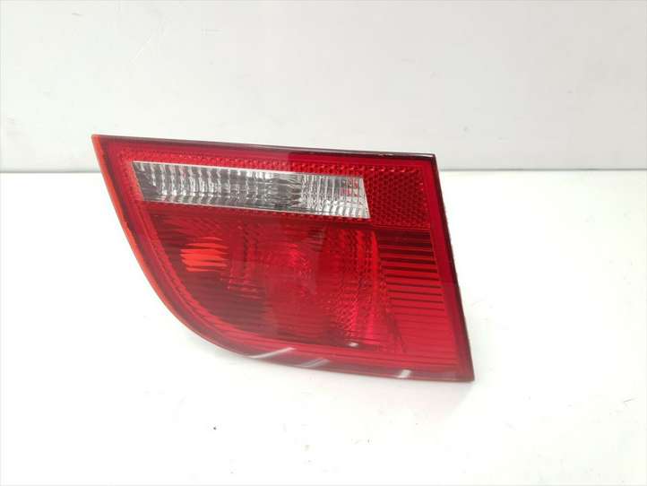 Audi A3/S3 8P (2004 - 2008)  8P4945093 Задний фонарь в крышке багажника