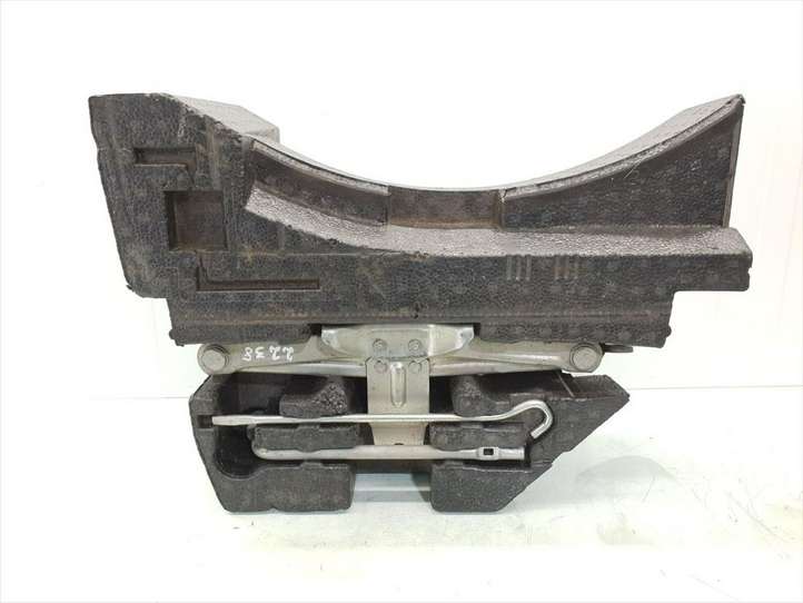 Nissan X-Trail T30 (2001 - 2007)  849A8-8H300 Комплект инструментов