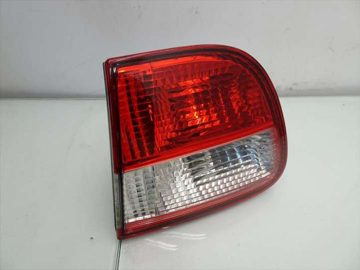 Seat Leon (1M) (1998 - 2006)  1M6945092B Задний фонарь в крышке багажника
