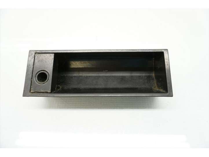 BMW 3 E90 E91 (2005 - 2012)  8402967 Пепельница