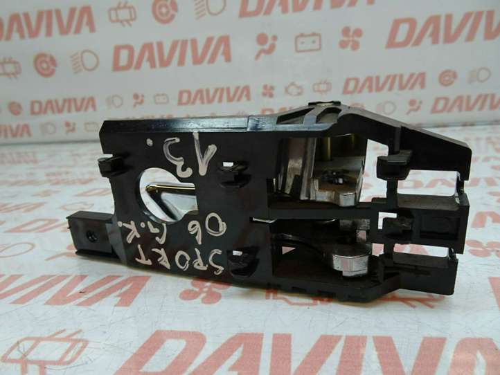 Kia Sportage (2008 - 2010)  82613-1F000 Внутренняя ручка