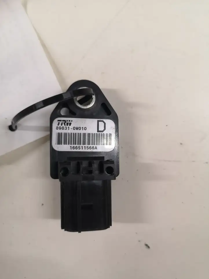 Toyota Corolla Verso AR10 (2004 - 2009) 898310W010 Датчик удара SRS — фото 2