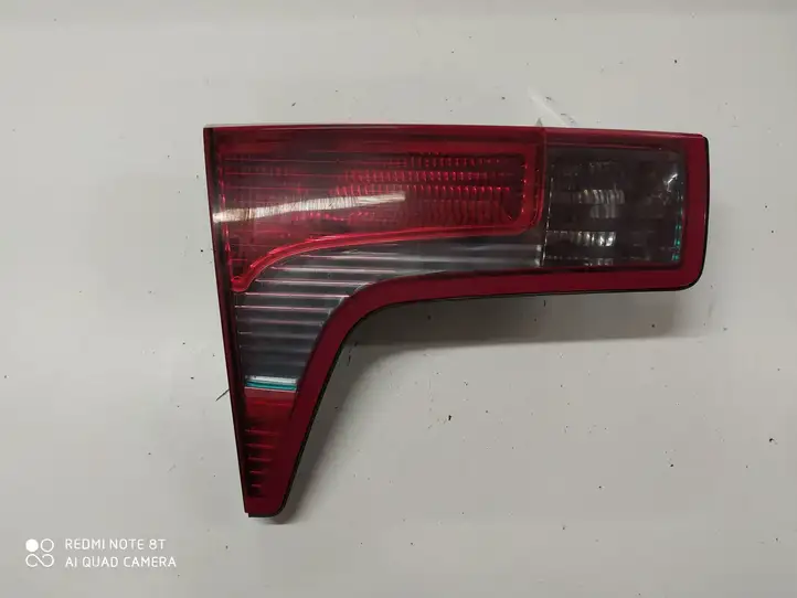 Citroen C5 (2004 - 2008) 89032711X31G Задний фонарь в крышке багажника — фото 1