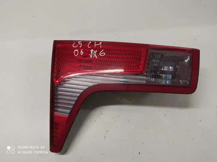 Citroen C5 (2004 - 2008) 89032711X31G Задний фонарь в крышке багажника — фото 1