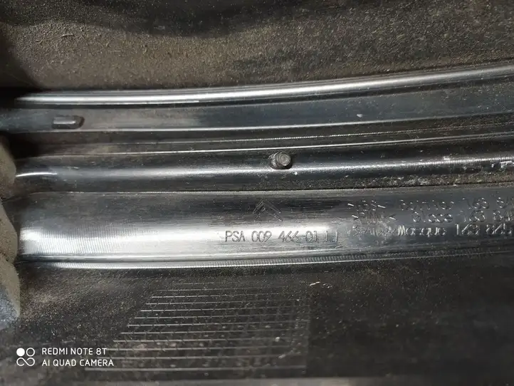 Citroen C4 I Picasso (2006 - 2013) PSA00946601LI Задний фонарь в кузове — фото 4