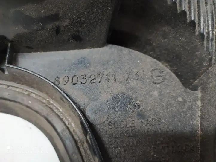 Citroen C5 (2004 - 2008) 89032711X31G Задний фонарь в крышке багажника — фото 3