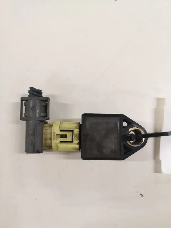 Toyota Corolla Verso AR10 (2004 - 2009) 891730F010 Датчик удара SRS — фото 1