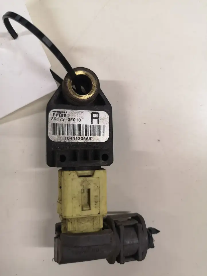 Toyota Corolla Verso AR10 (2004 - 2009) 891730F010 Датчик удара SRS — фото 3