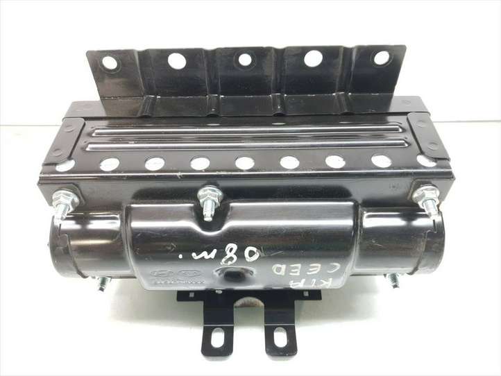 Kia Ceed (2006 - 2010)  84530-1H900 Подушка безопастности пассажира