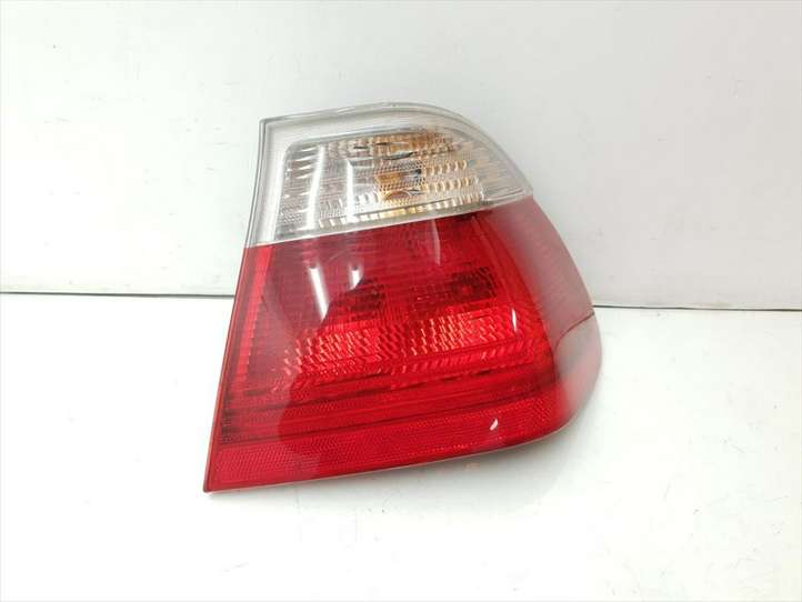 BMW 3 E46 (1998 - 2005)  8383822 Задний фонарь в кузове