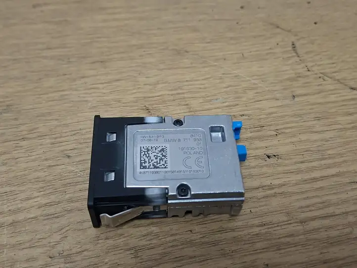 BMW (2019 - ) 19163010 USB модуль — фото 3