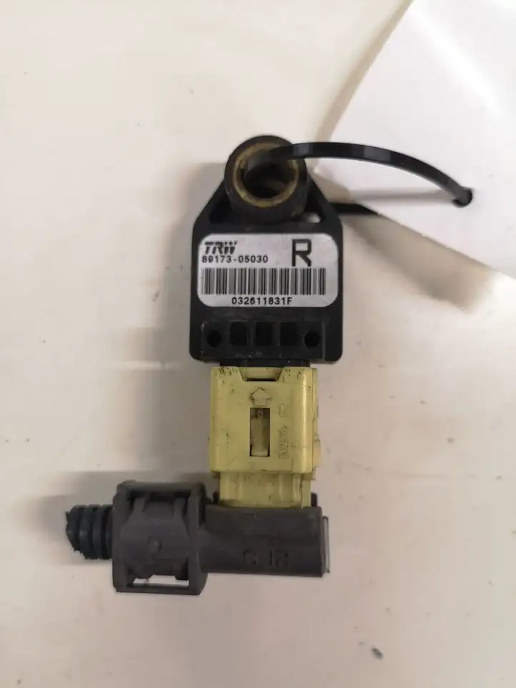 Toyota Avensis T250 (2003 - 2006) 8917305030 Датчик удара SRS — фото 1