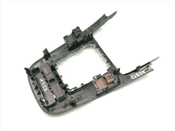 Audi A5 (2007 - 2011)  8K0864261 Рамка рычага переключения передач