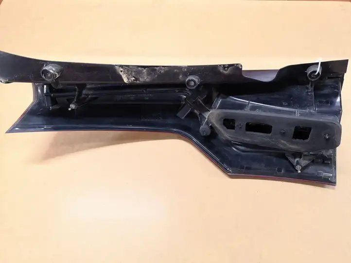 Citroen C4 I Picasso (2006 - 2013) PSA00946602RE Задний фонарь в кузове — фото 2