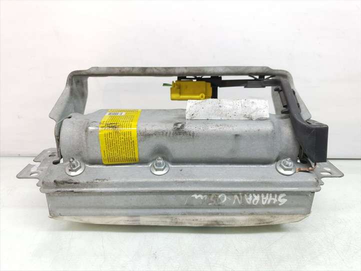 Volkswagen Sharan (2003 - 2010)  7M3880204D Подушка безопастности пассажира