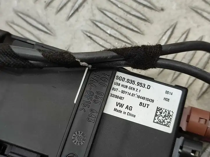 Volkswagen (2018 - ) 3G0035643D USB модуль — фото 4