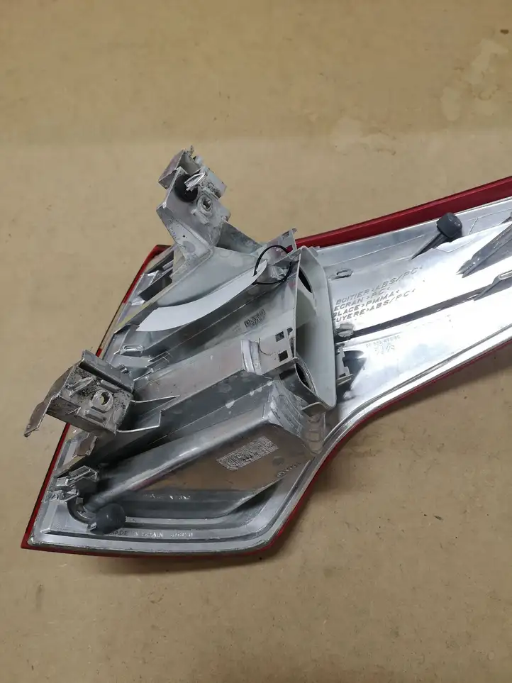 Citroen C4 I Picasso (2006 - 2013) 9653547580 Задний фонарь в кузове — фото 3