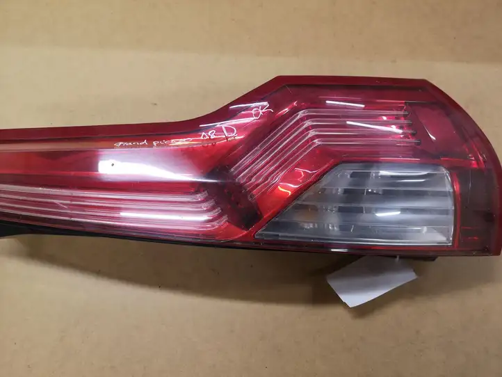 Citroen C4 I Picasso (2006 - 2013) PSA00946602RE Задний фонарь в кузове — фото 1