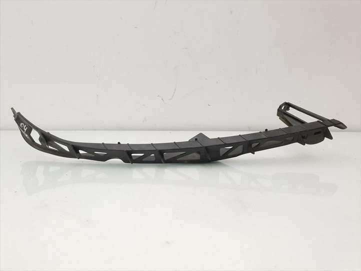 Mazda 6. (2002 - 2005)  GJ6A50151 Держатель передней фары