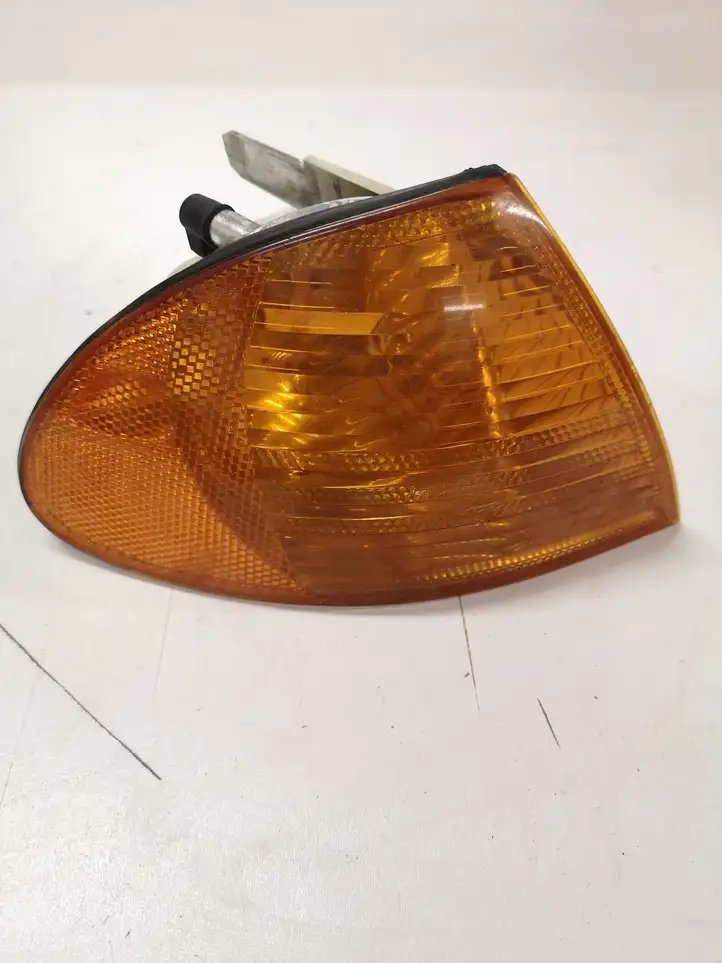 BMW 3 E46 (1998 - 2005) 1315106145 Указатель поворота передний — фото 1