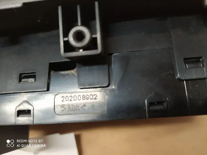 Kia Sorento (2006 - 2009) 935702P610VA Кнопка стеклоподъемников — фото 2