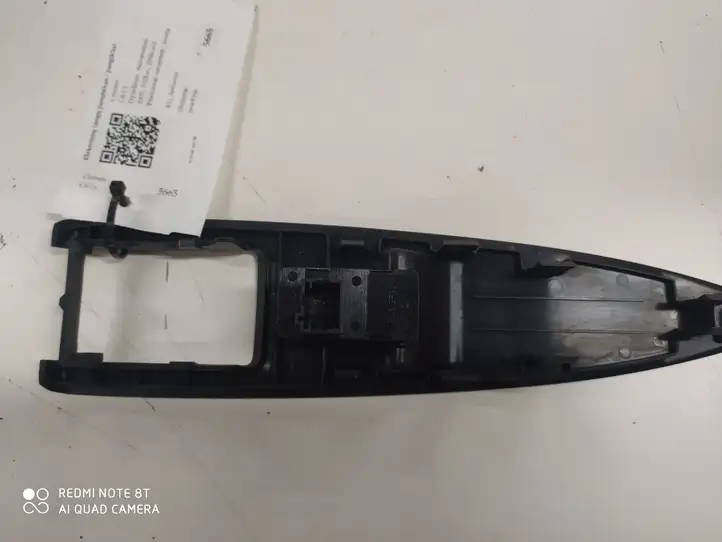 Citroen C6 (2005 - 2012) 96519386ZD Кнопка стеклоподъемников — фото 3
