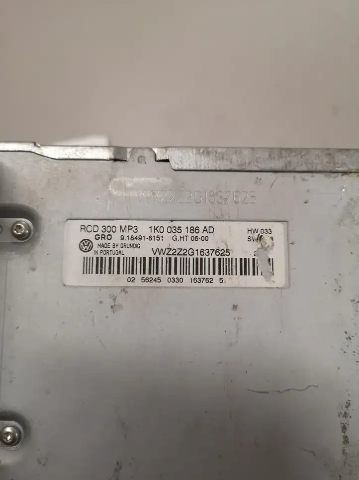 Volkswagen PASSAT B6 (2005 - 2010) 1K0035186AD Магнитола / мультимедийная система — фото 4