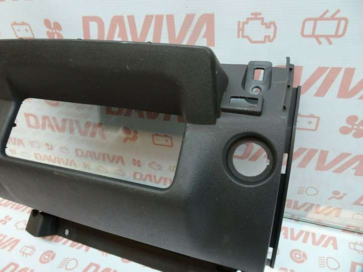 Nissan Navara D40 (2004 - 2015)  68246EB30C Отделочный щит панели (центральный)