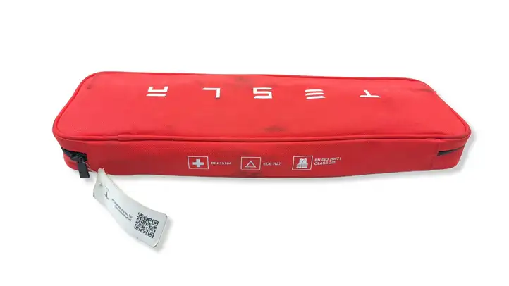 Tesla (2020 - ) P147507600C Автомобильная аптечка — фото 4