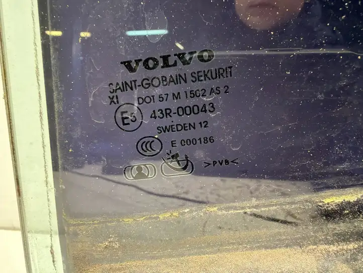 Volvo (2012 - ) Стекло задней двери — фото 1