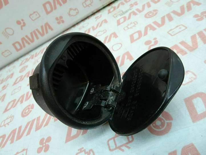 Chrysler Voyager (2001 - 2004)  04595665AB Пепельница