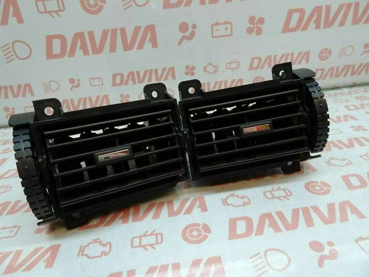 Nissan X-Trail T30 (2001 - 2007)  687618H300 Боковая воздушный дефлектор