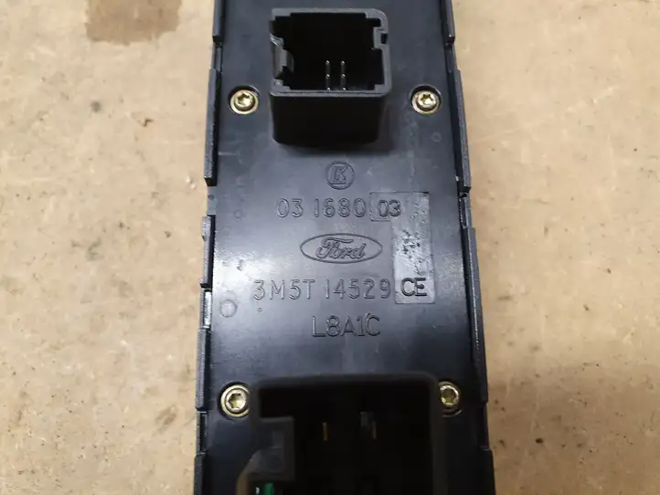 Ford Focus C-MAX (2003 - 2010) 03168003 Кнопка стеклоподъемников — фото 3