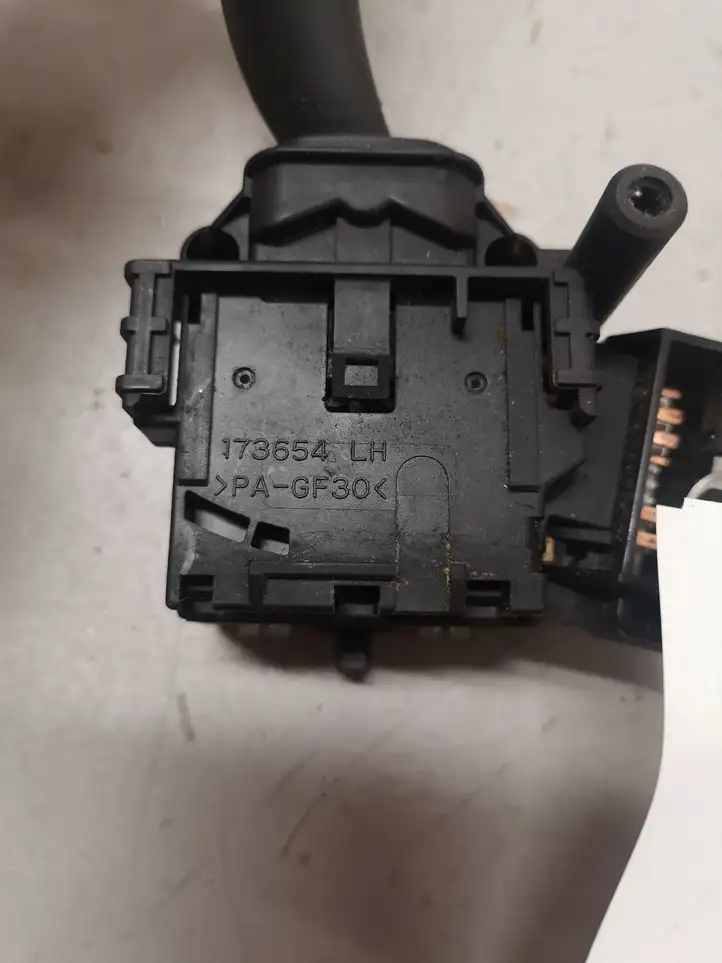 Toyota Corolla Verso AR10 (2004 - 2009) 5465205150 Переключатель стеклоочистителей — фото 2