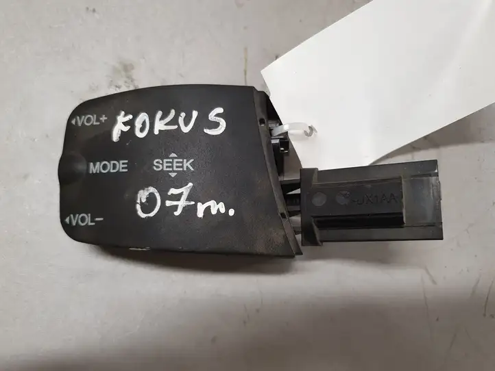Ford Focus (2005 - 2008) 758710 Включатель регулировки звука — фото 1