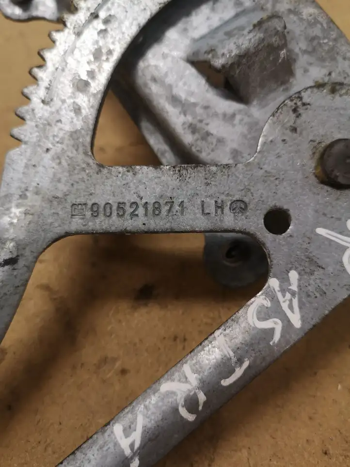 Opel Astra G (1998 - 2004) 90521871 Механический стеклоподъемник задней двери — фото 2