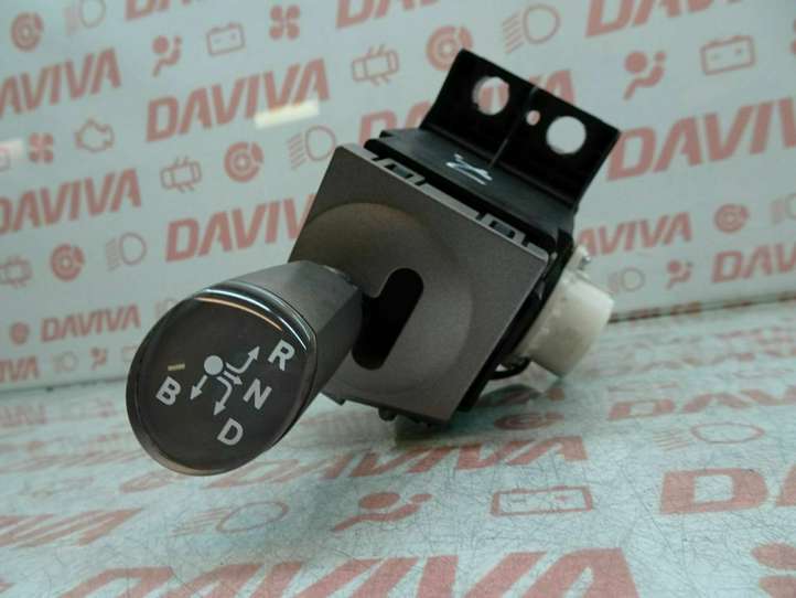 Toyota Prius (XW20) (2003 - 2009)  89451-47030 Отделка рычага переключения передач (кожа, головка)