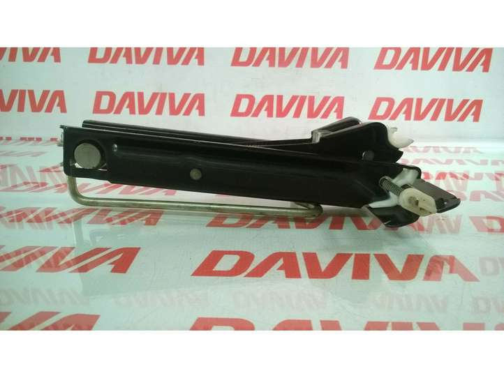 Renault Laguna (2001 - 2005)  8200694106 Домкрат (данкрат)