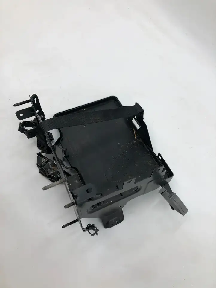 Jeep Compass (2025 - ) 52173433 Площадка аккумулятора — фото 2