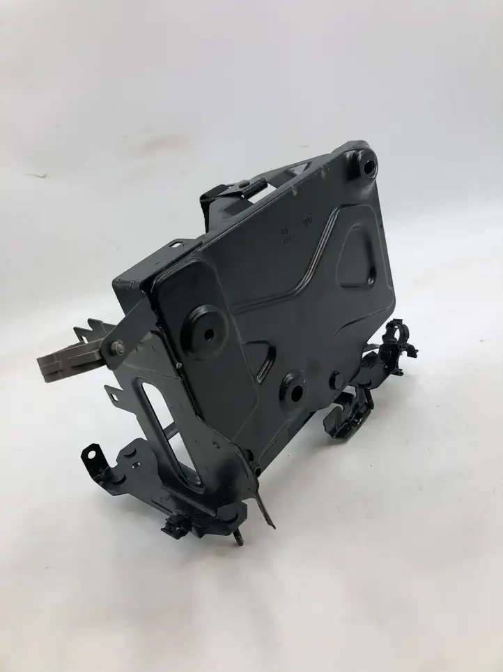 Jeep Compass (2025 - ) 52173433 Площадка аккумулятора — фото 3