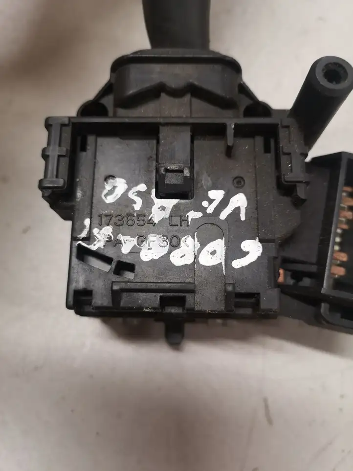 Toyota Corolla Verso AR10 (2004 - 2009) 8465205170 Переключатель стеклоочистителей — фото 2