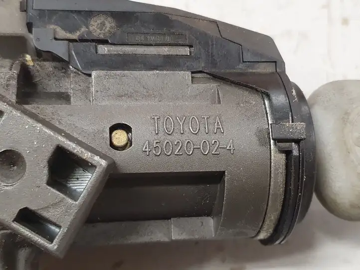 Toyota Corolla E120 E130 (2000 - 2004) 45020024 Замок зажигания — фото 2